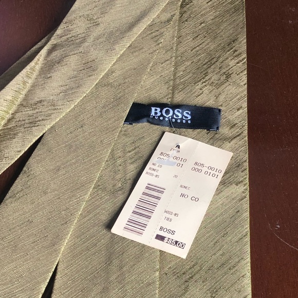 Hugo Boss - Picture 3 of 8